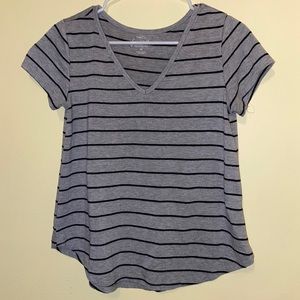 rue 21 black and grey shirt